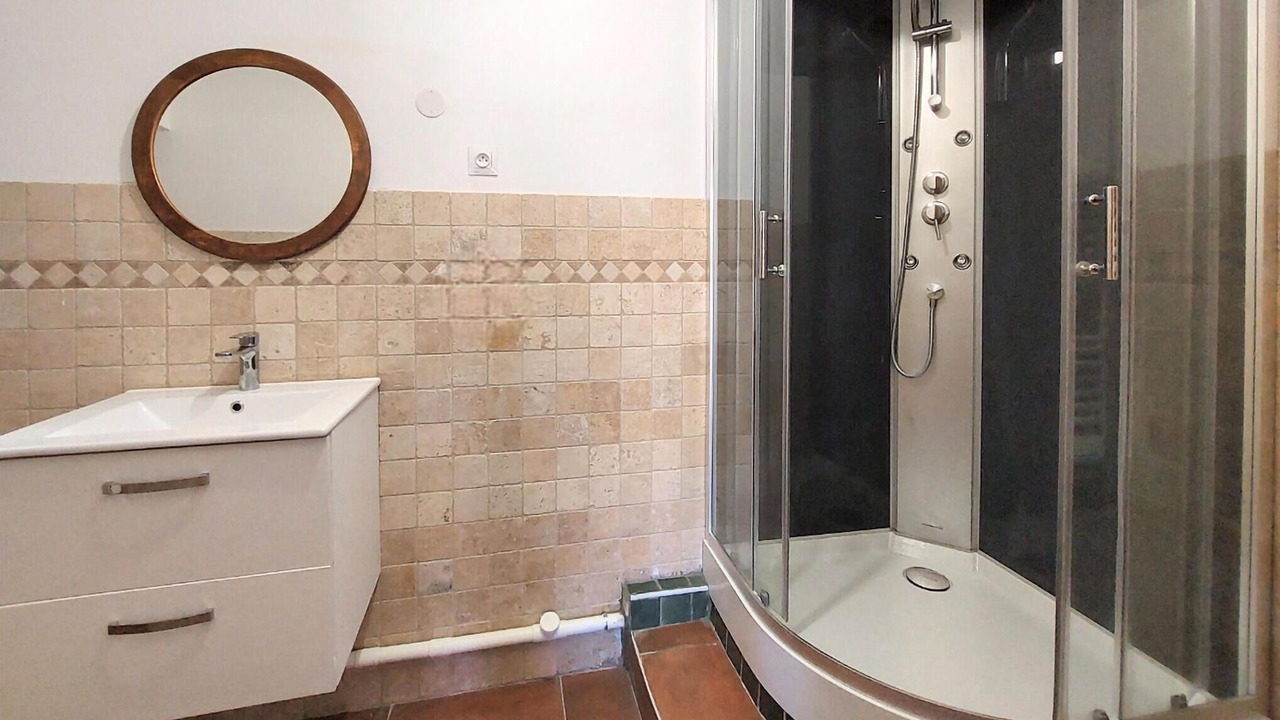 Photo of Bathroom in Saint-Dizier