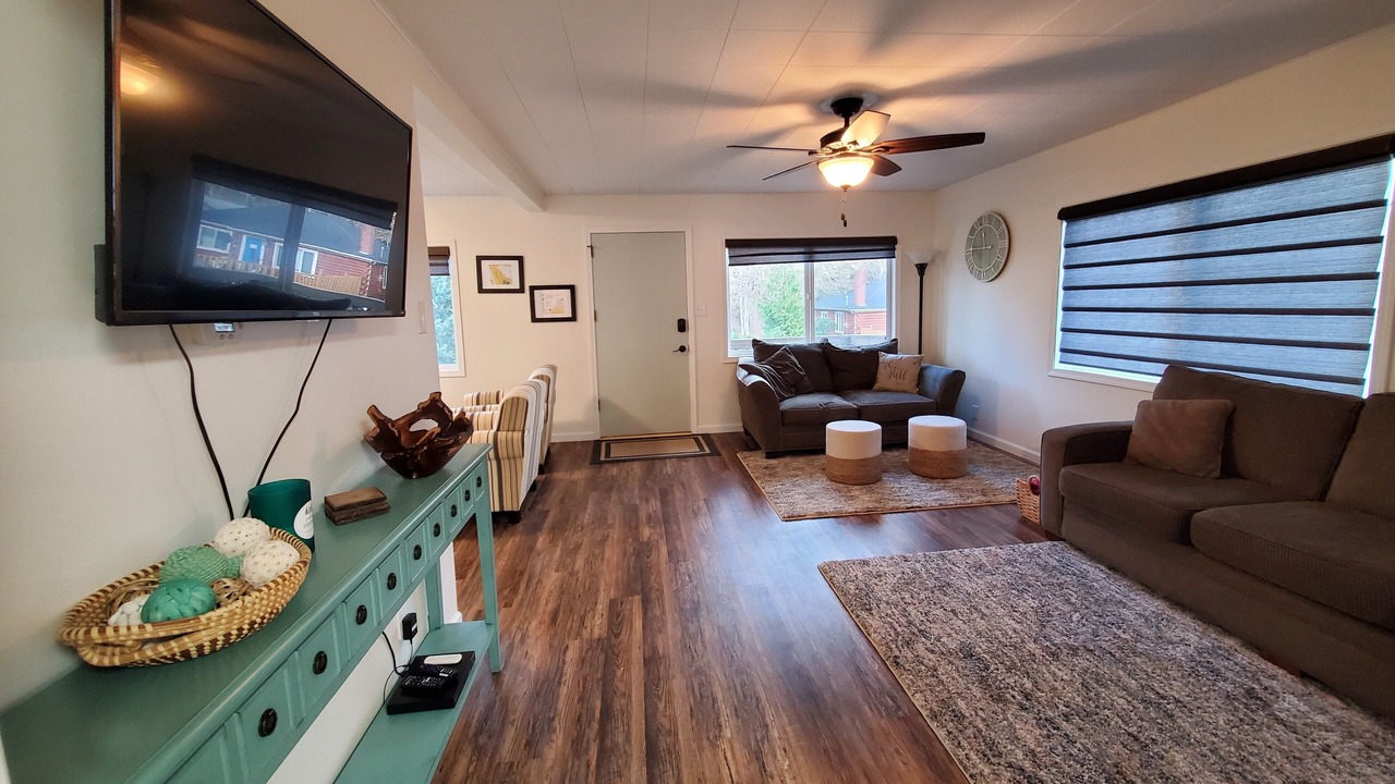 Photo of Livingroom in Warrenton