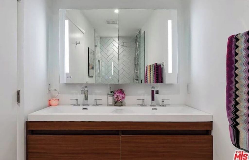 Photo of Bathroom in Ocean Park
