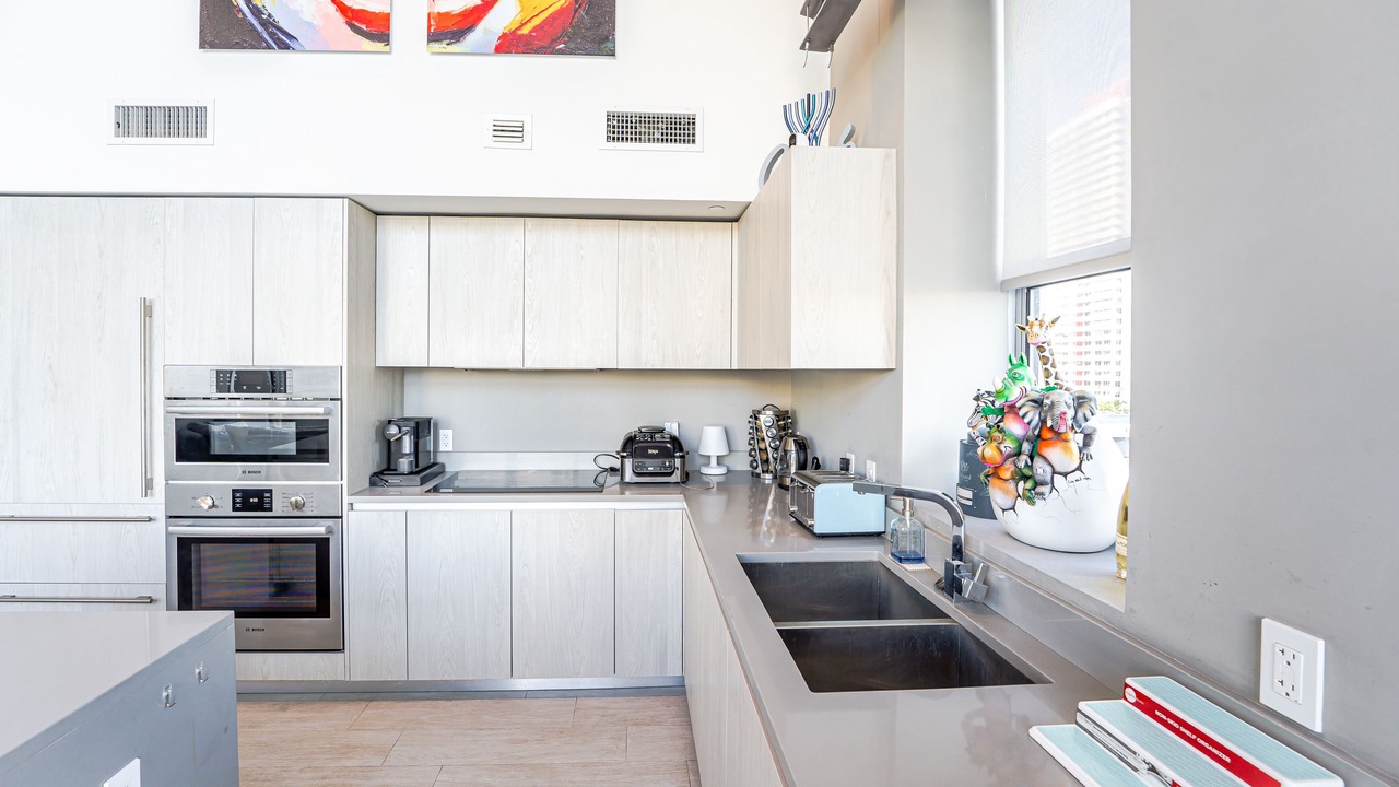 Photo of Kitchen in Hollywood South Central Beach