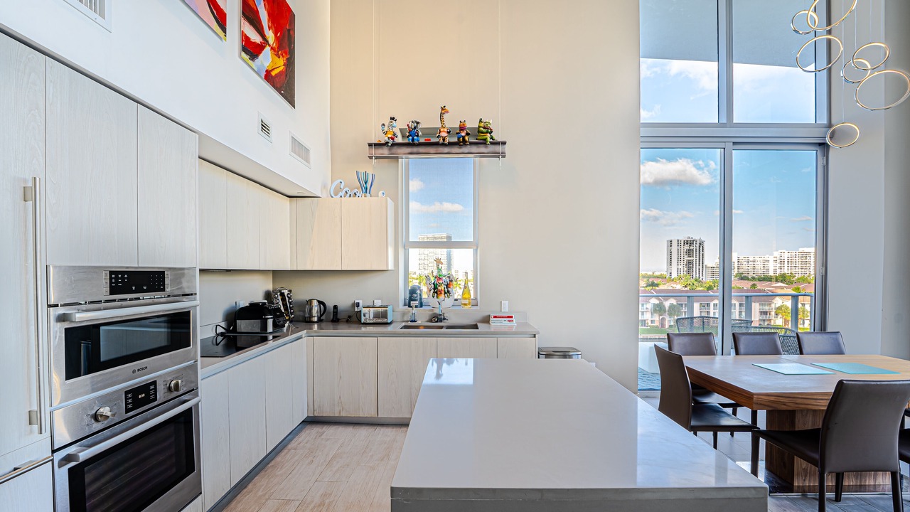 Photo of Kitchen in Hollywood South Central Beach