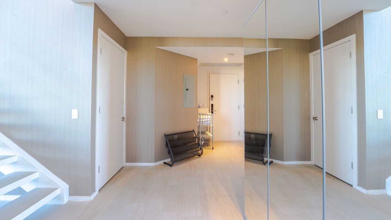 Photo of Others in Hollywood South Central Beach