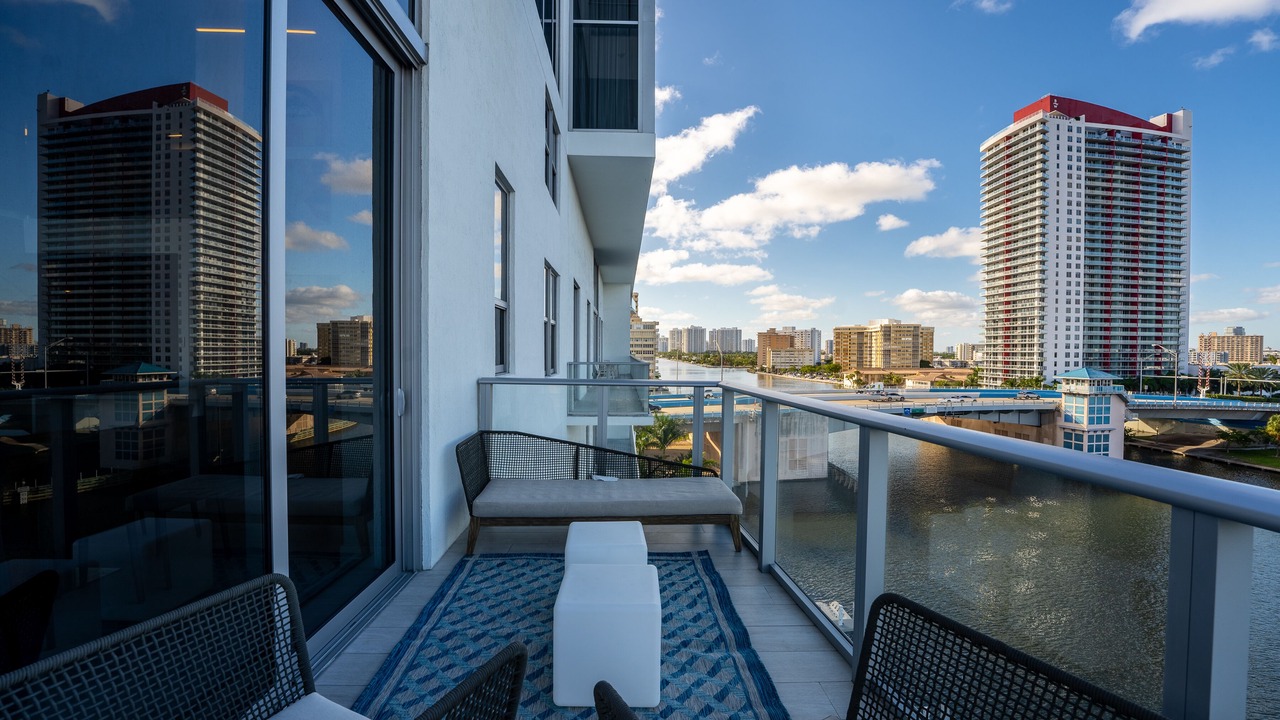 Photo of Outdoor in Hollywood South Central Beach