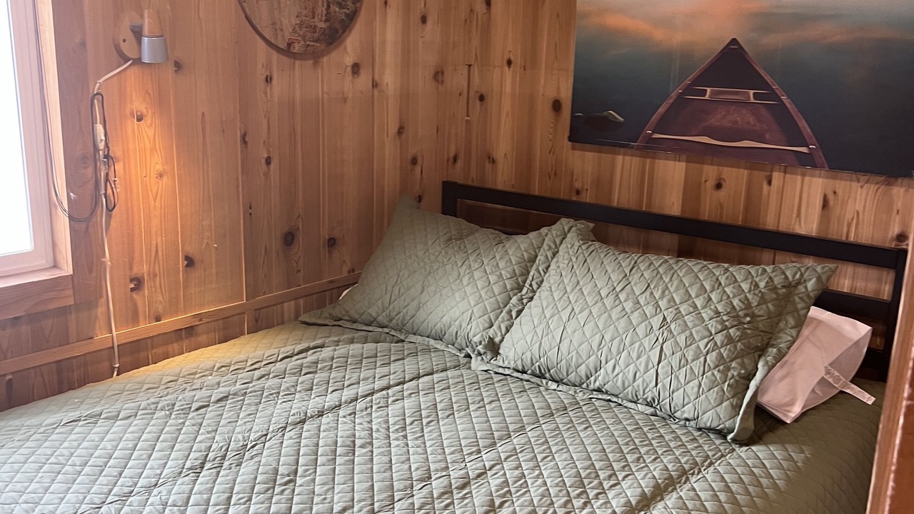 Photo of Bedroom in Hubbard