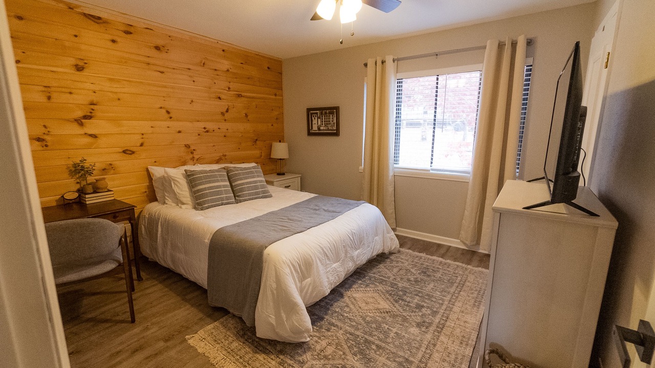 Photo of Bedroom in Fairfield Bay