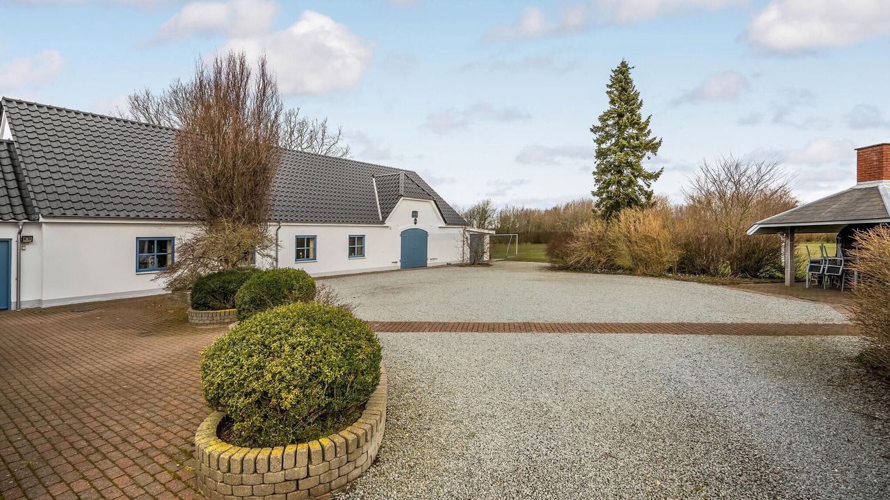 Photo of Others in Outrup