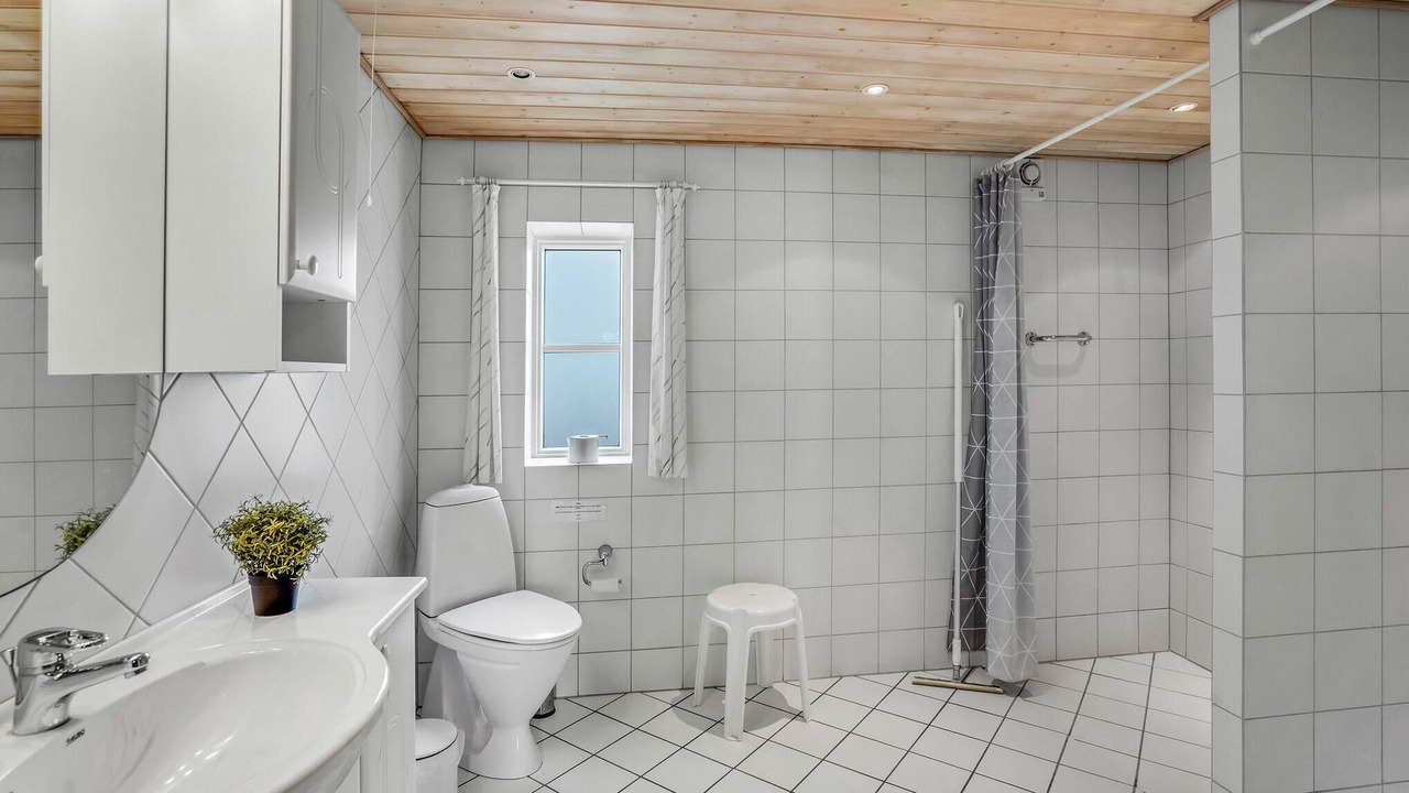 Photo of Bathroom in Outrup