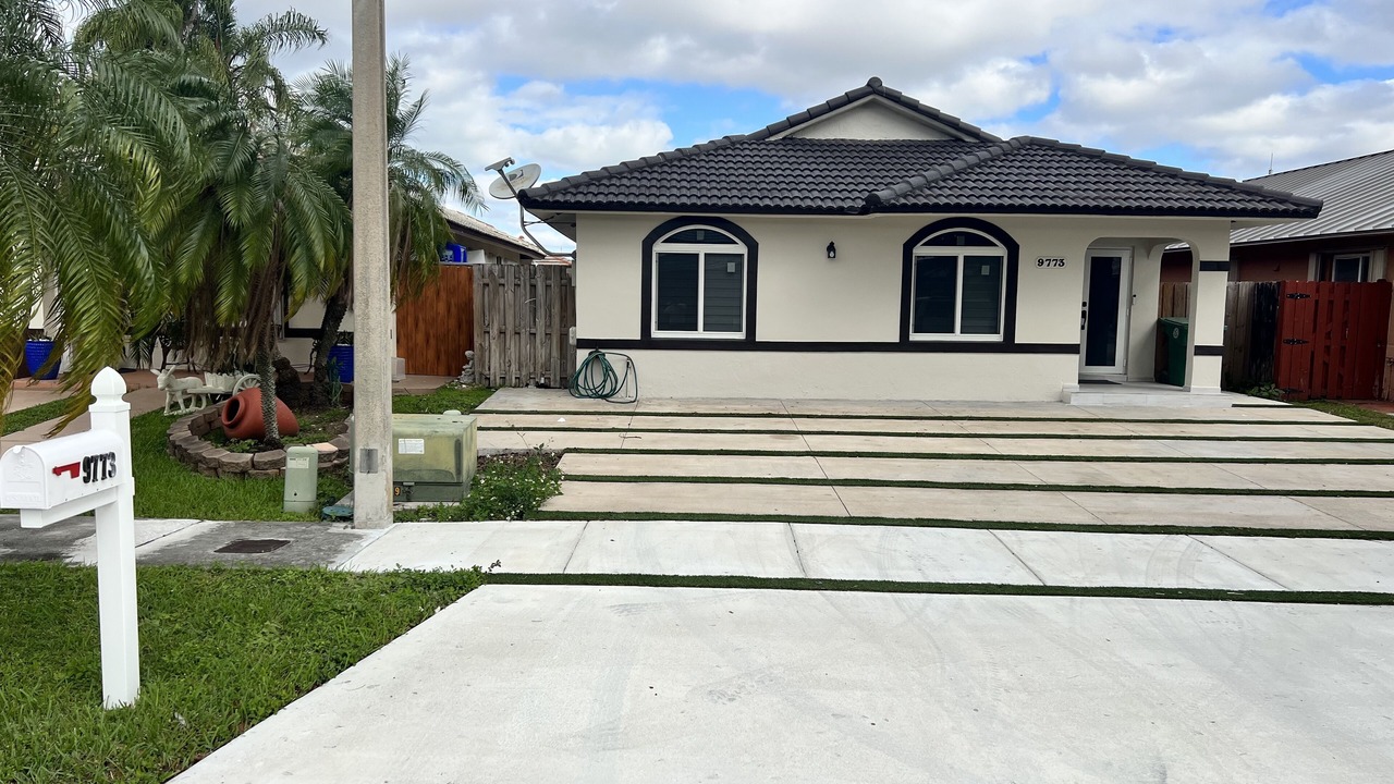 Photo of Outdoor in Hialeah Gardens