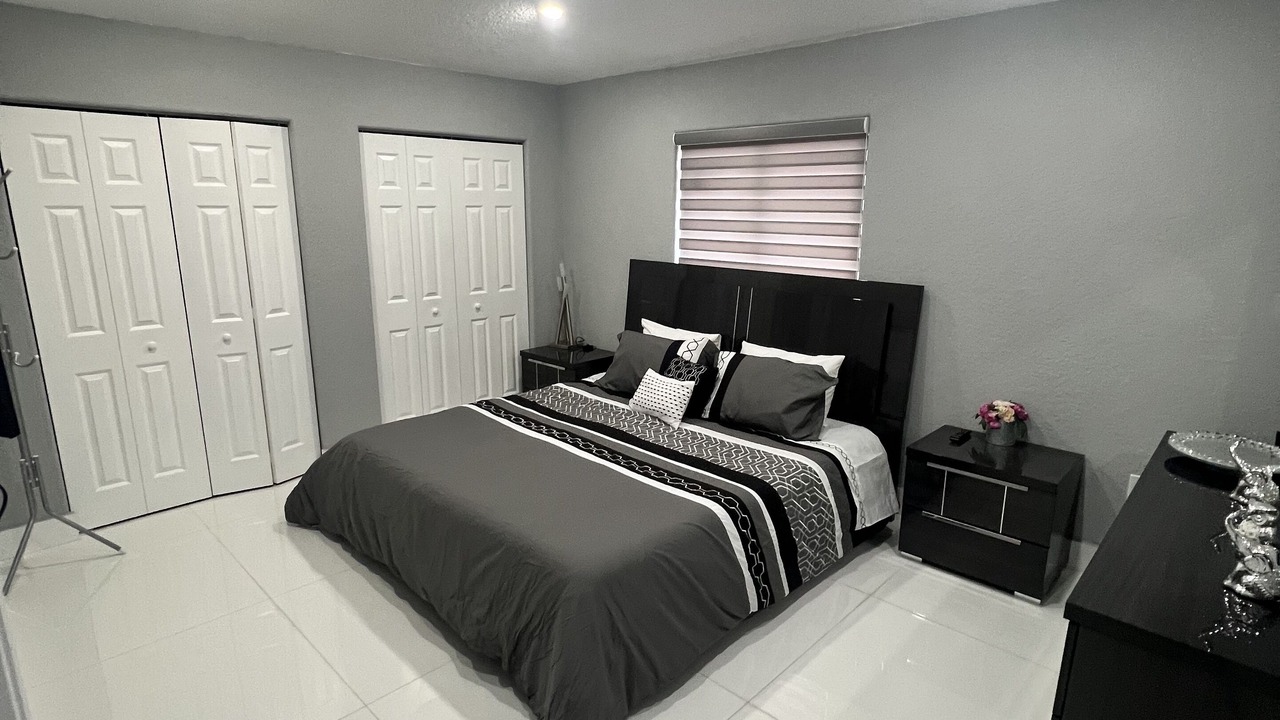 Photo of Bedroom in Hialeah Gardens