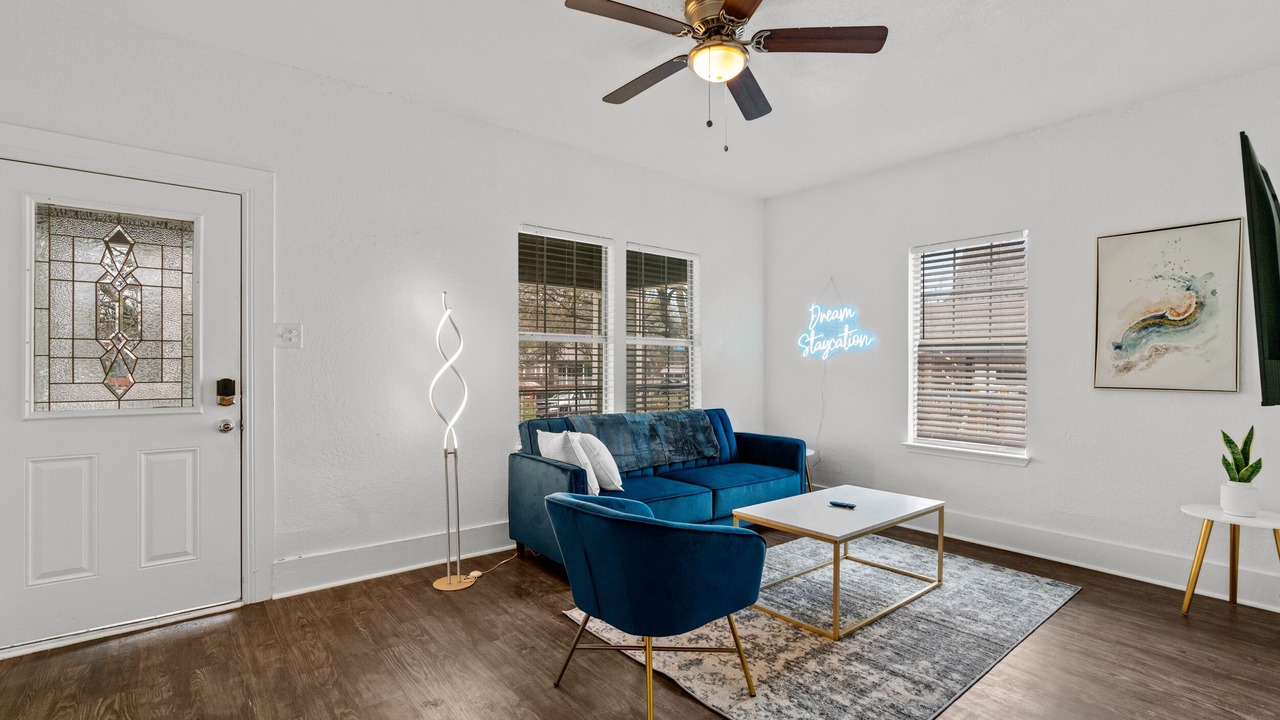 Photo of Livingroom in Rosewood