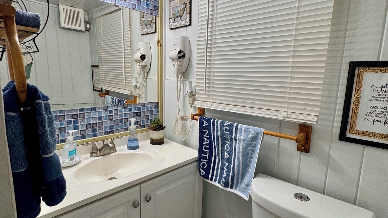 Photo of Bathroom in Candler