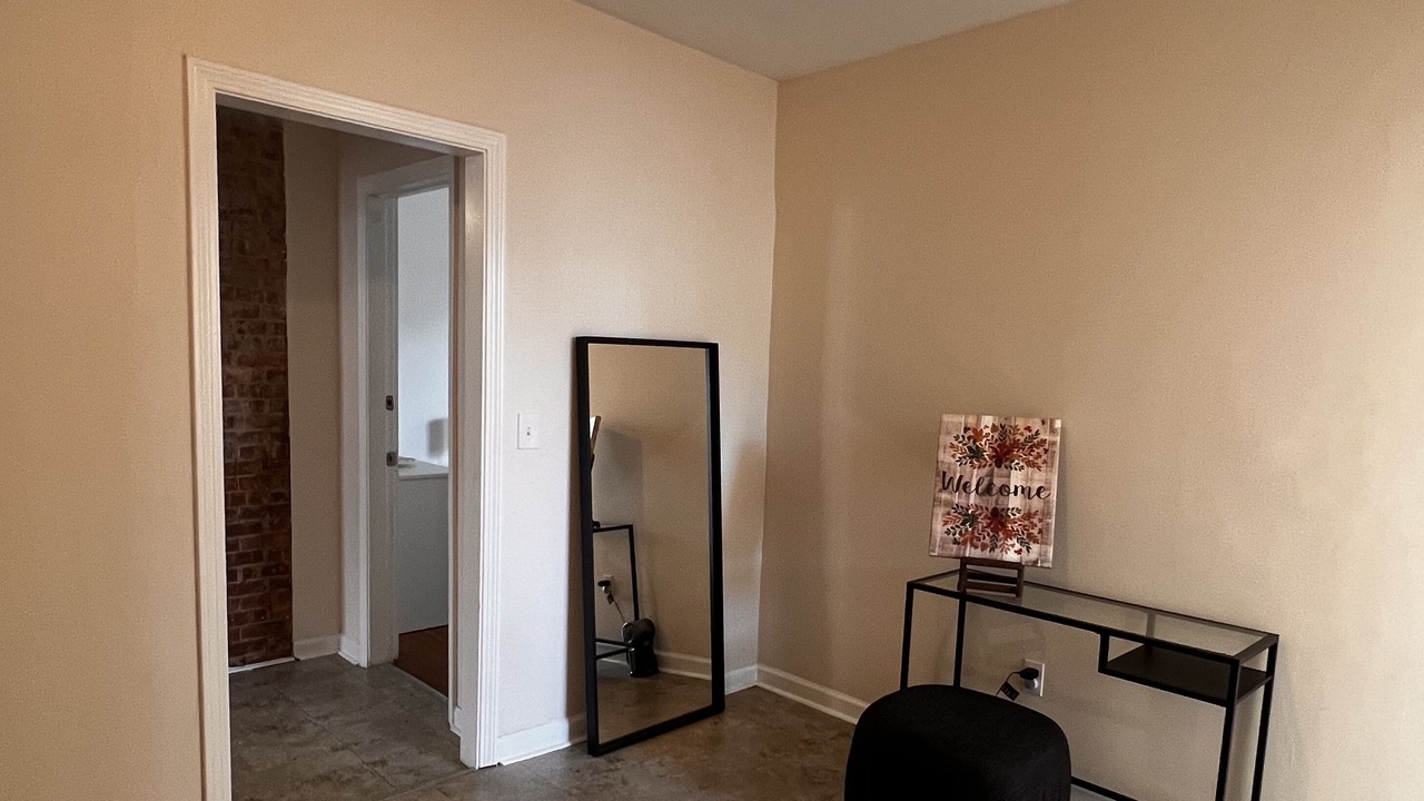 Photo of Others in Dwight