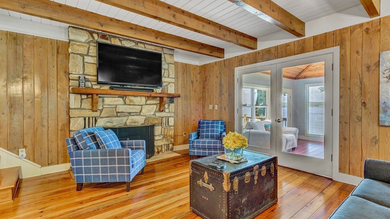 Photo of Livingroom in Huddleston