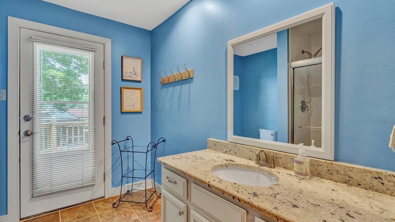 Photo of Bathroom in Huddleston