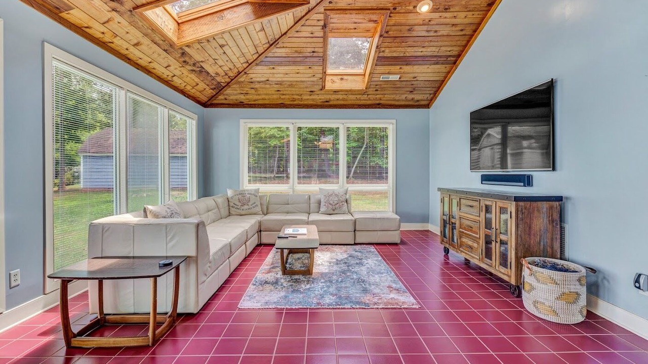 Photo of Livingroom in Huddleston