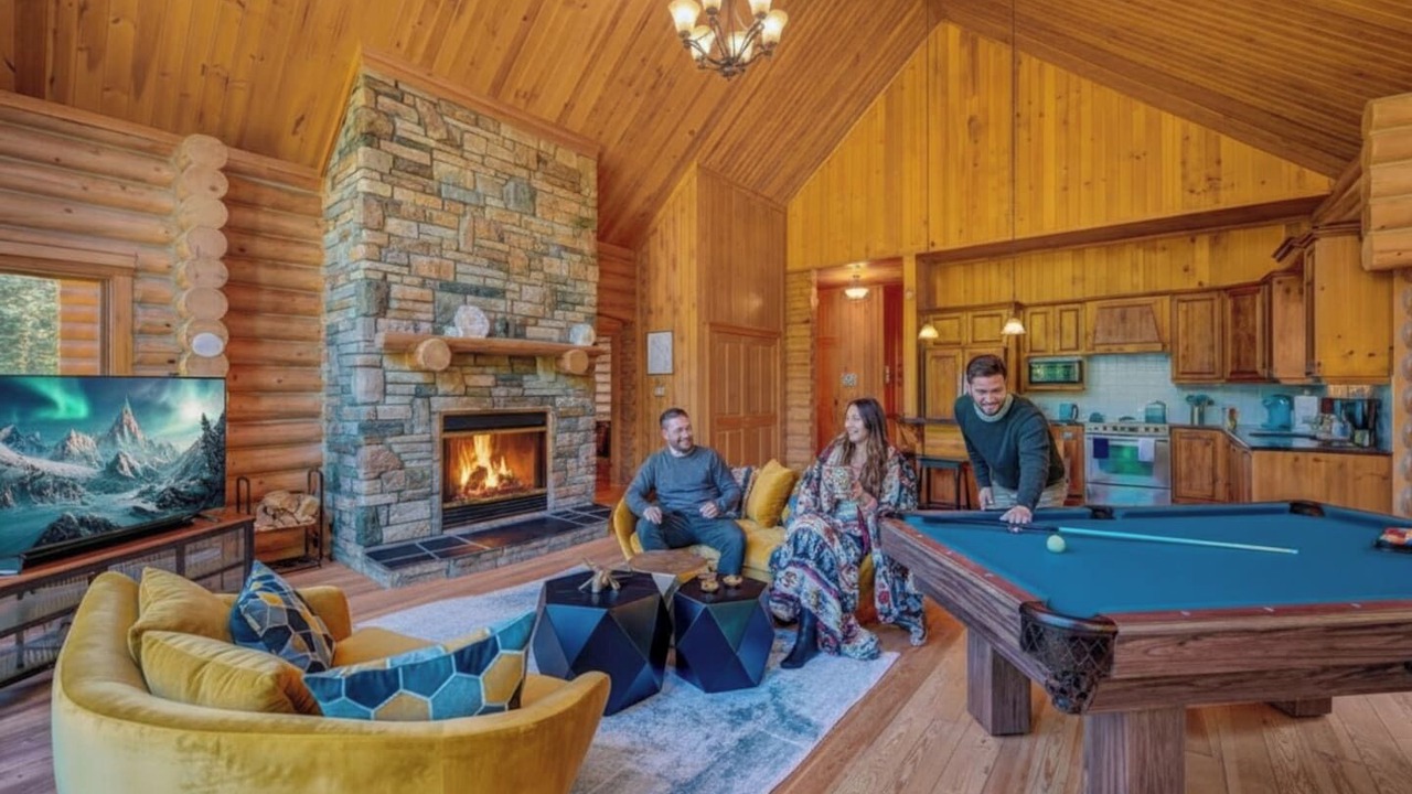 Photo of Livingroom in Fiddler Lake Resort