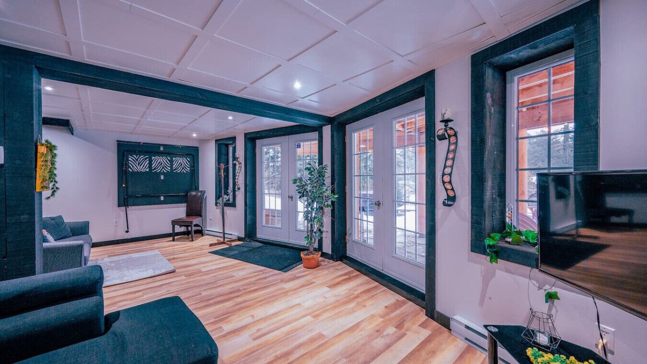 Photo of Livingroom in Chertsey