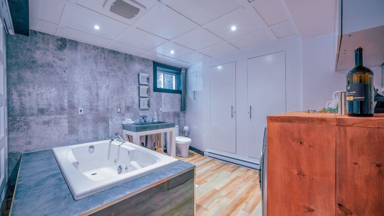 Photo of Bathroom in Chertsey