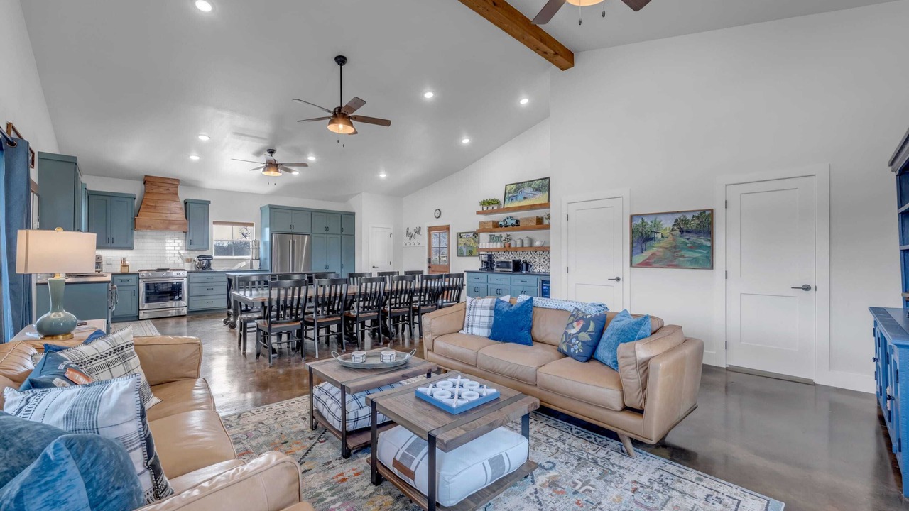Photo of Livingroom in Burnet