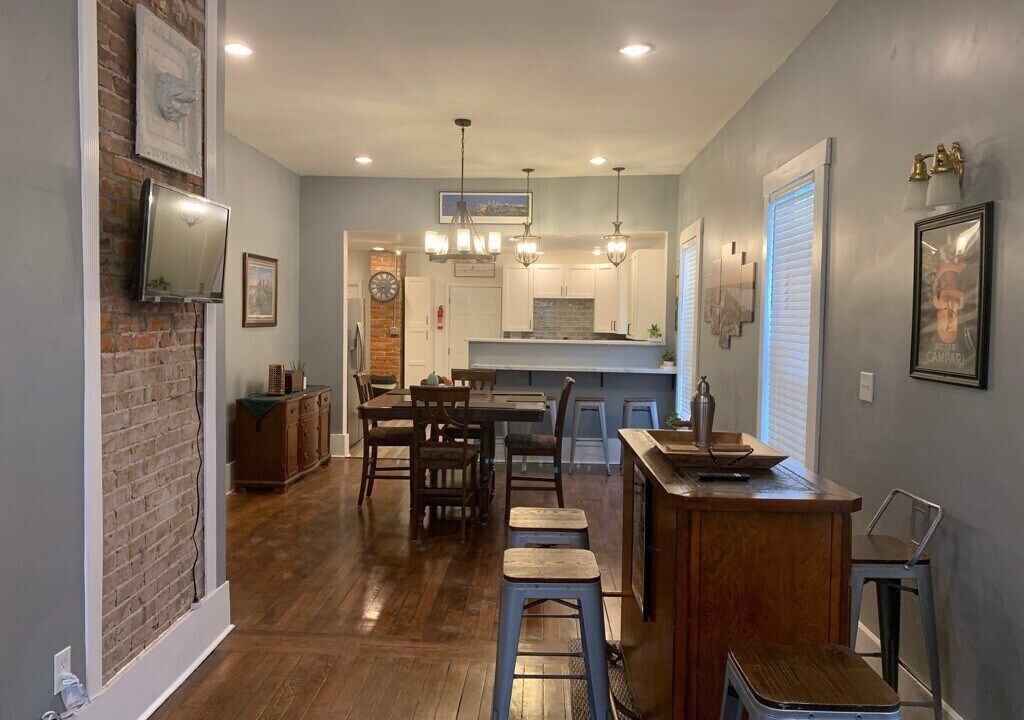 Photo of Others in Uptown