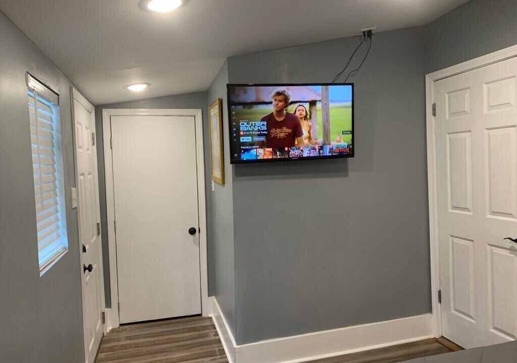 Photo of Others in Uptown