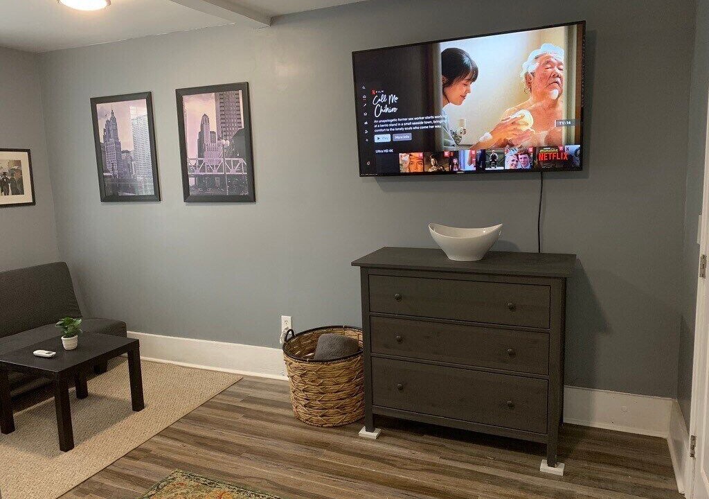 Photo of Others in Uptown