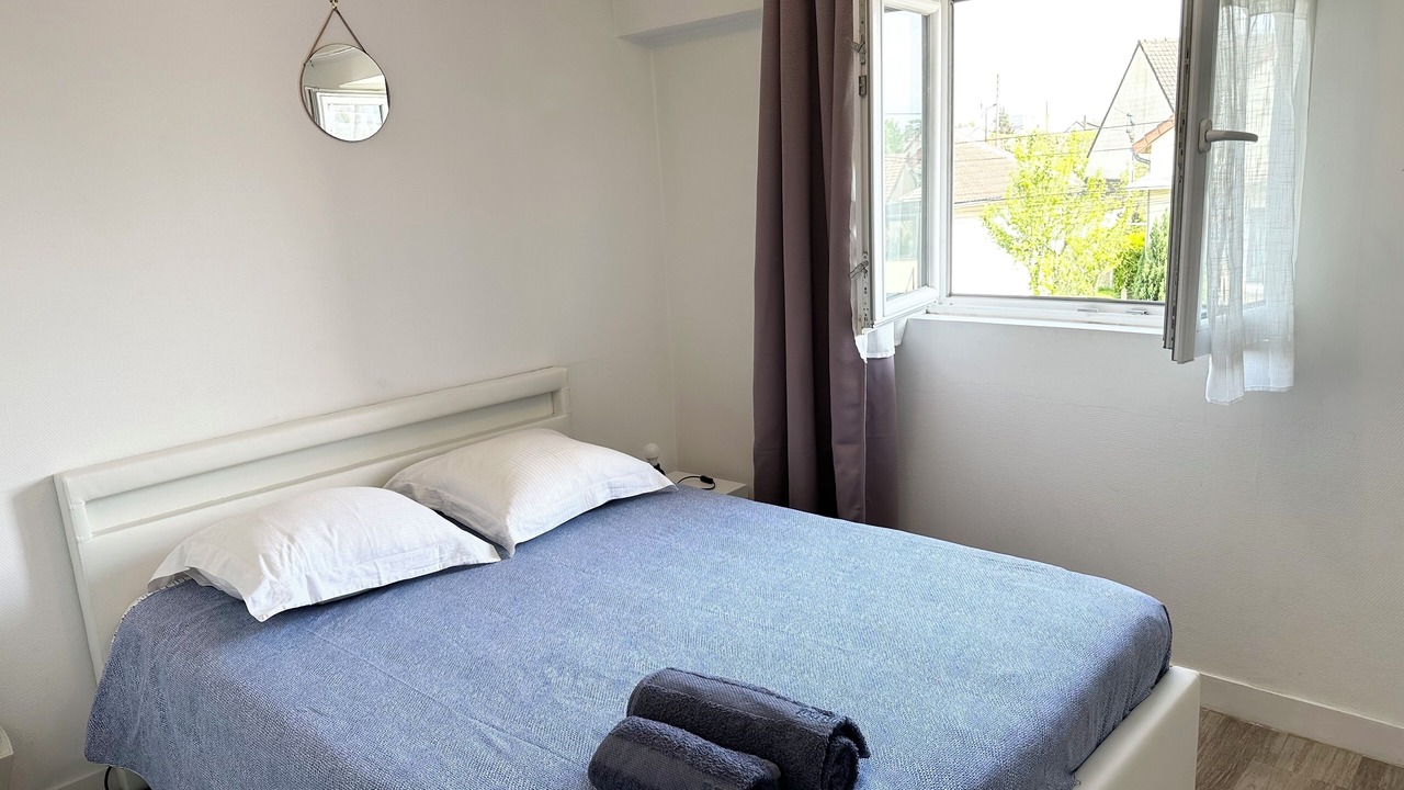 Photo of Bedroom in Savigny-sur-Orge