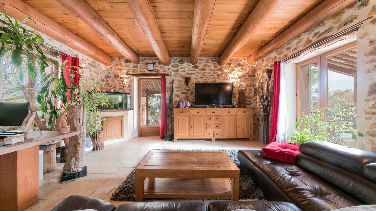 Photo of Livingroom in Aups