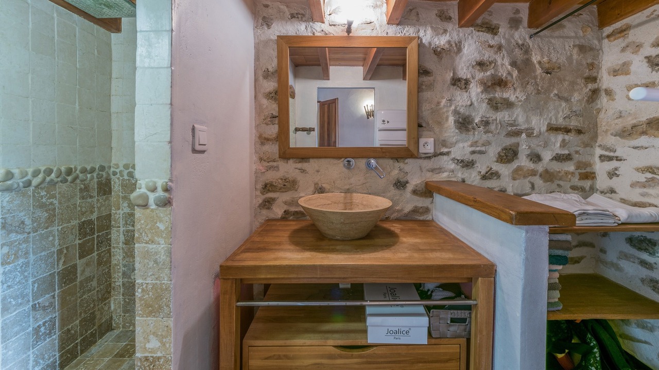 Photo of Bathroom in Aups