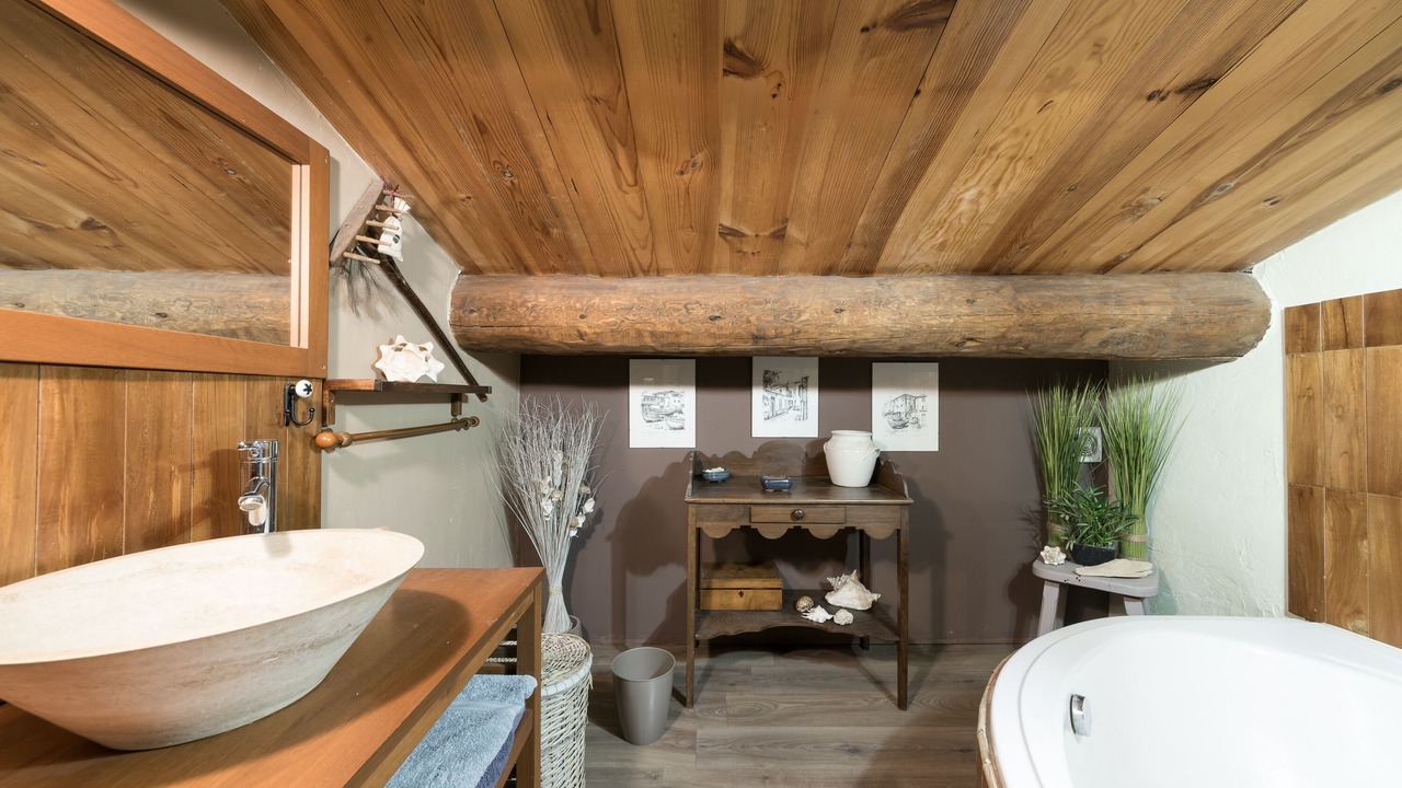 Photo of Bathroom in Aups