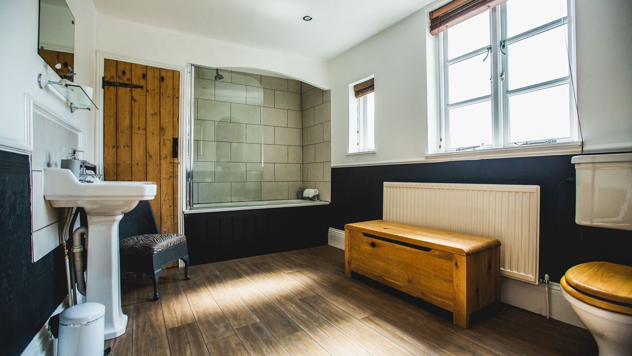 Photo of Bathroom in Chepstow