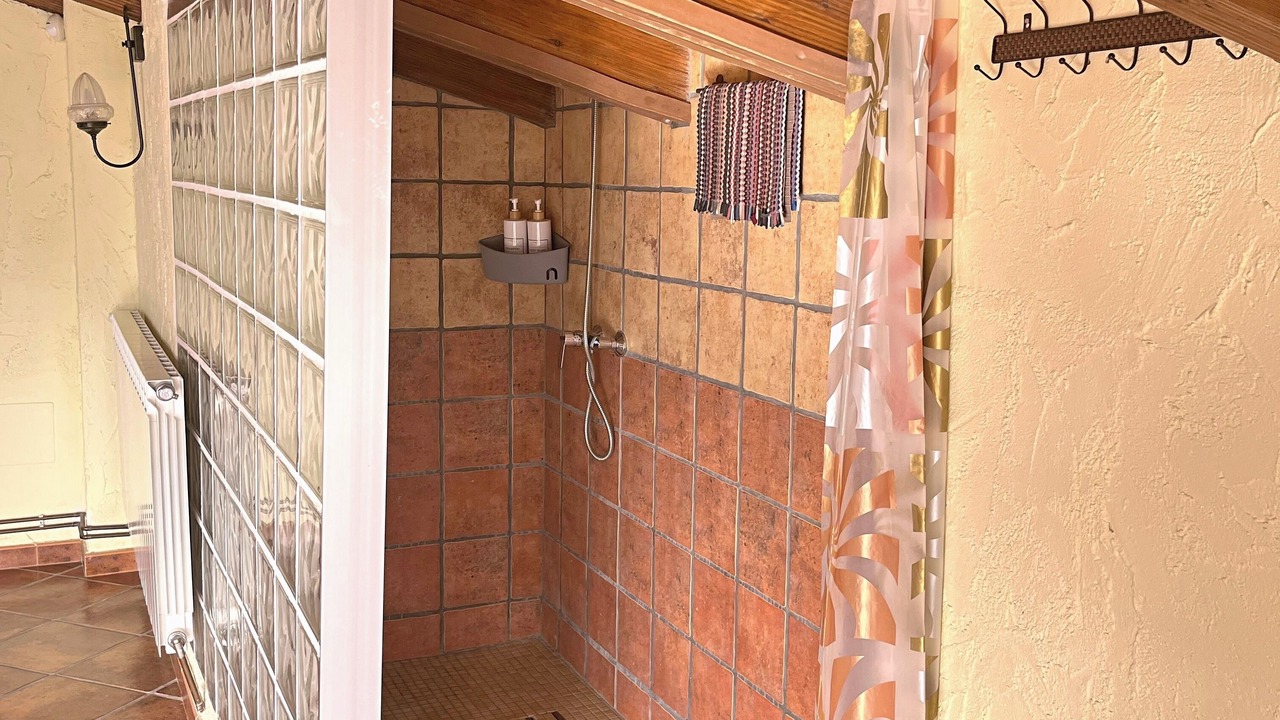 Photo of Bathroom in Riudecols