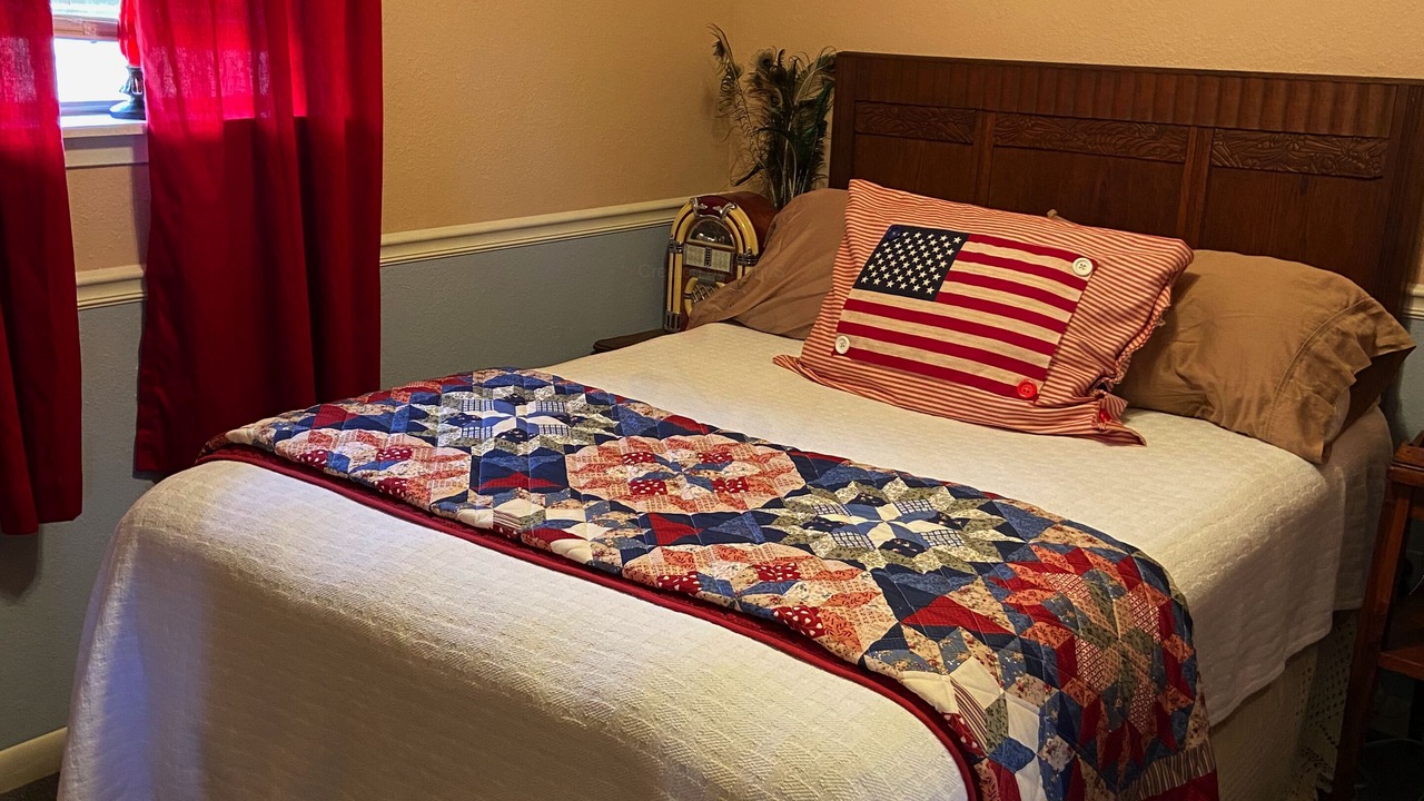 Photo of Bedroom in Lometa