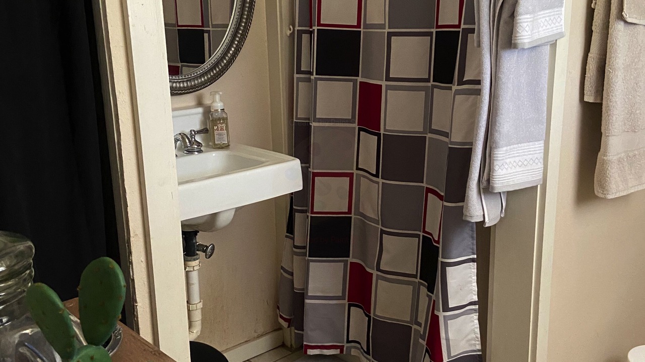 Photo of Bathroom in Lometa