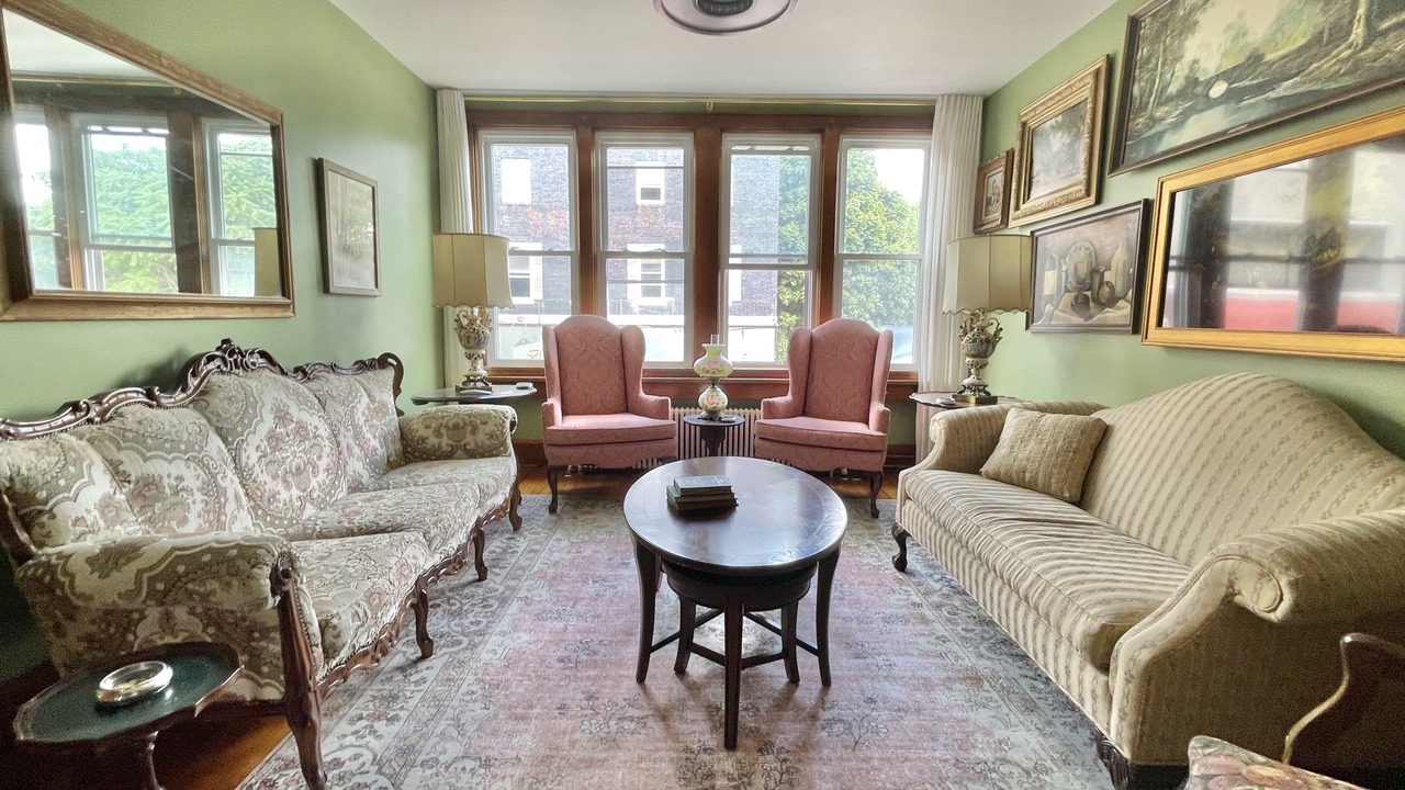 Photo of Livingroom in Frostburg