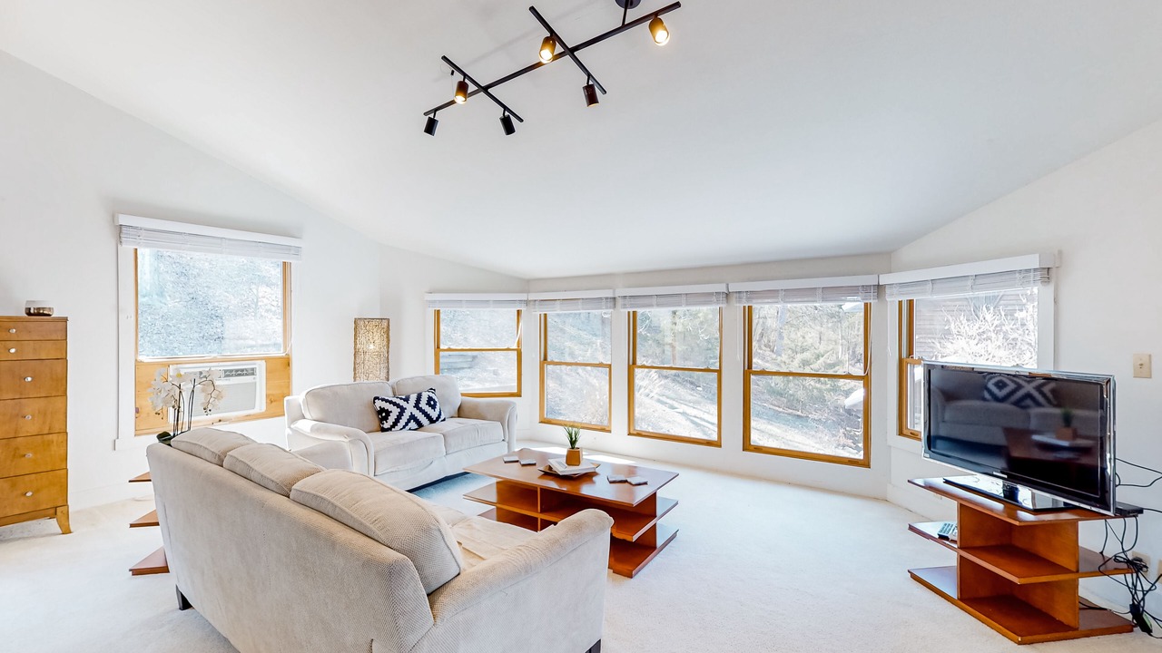 Photo of Livingroom in Carroll County
