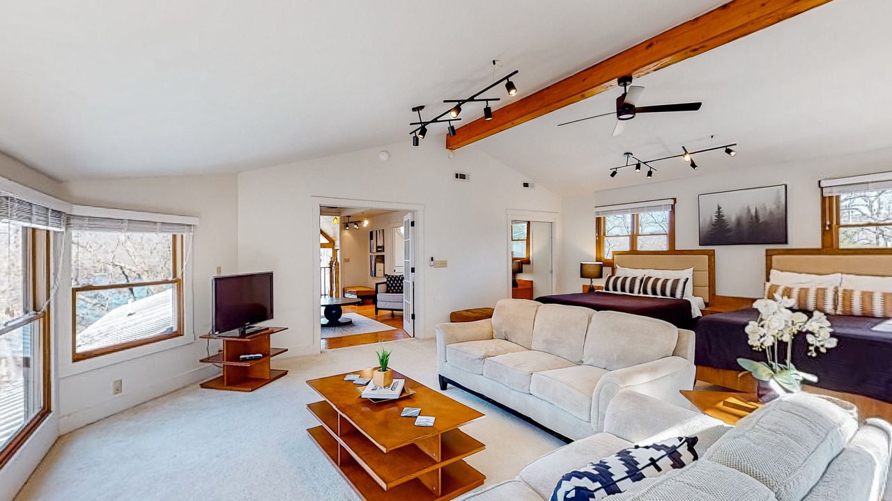 Photo of Livingroom in Carroll County
