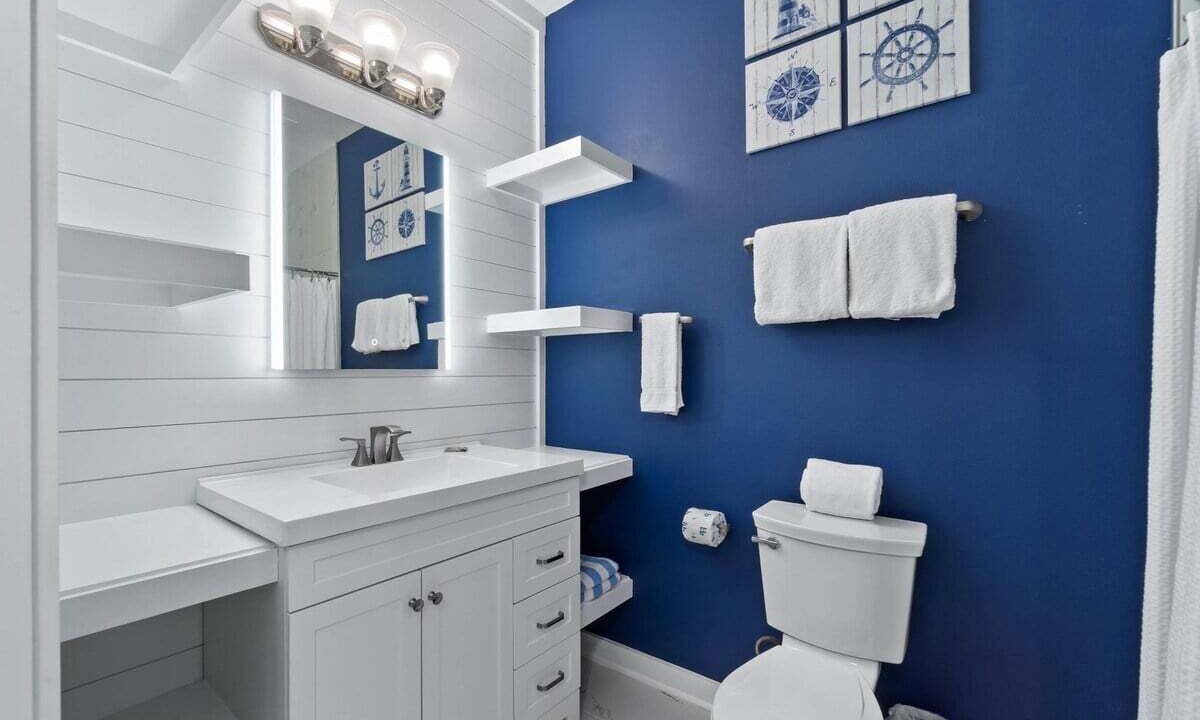 Photo of Bathroom in Rosemary Beach