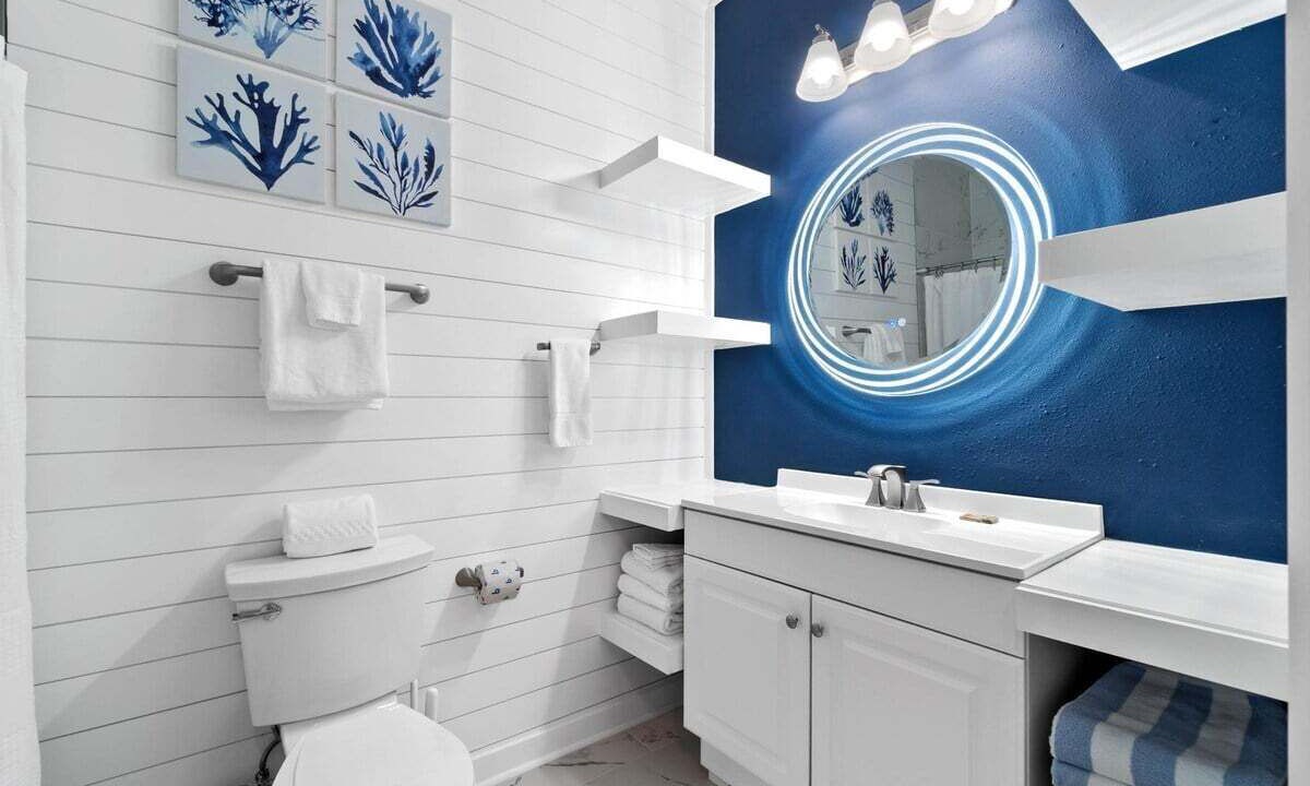 Photo of Bathroom in Rosemary Beach