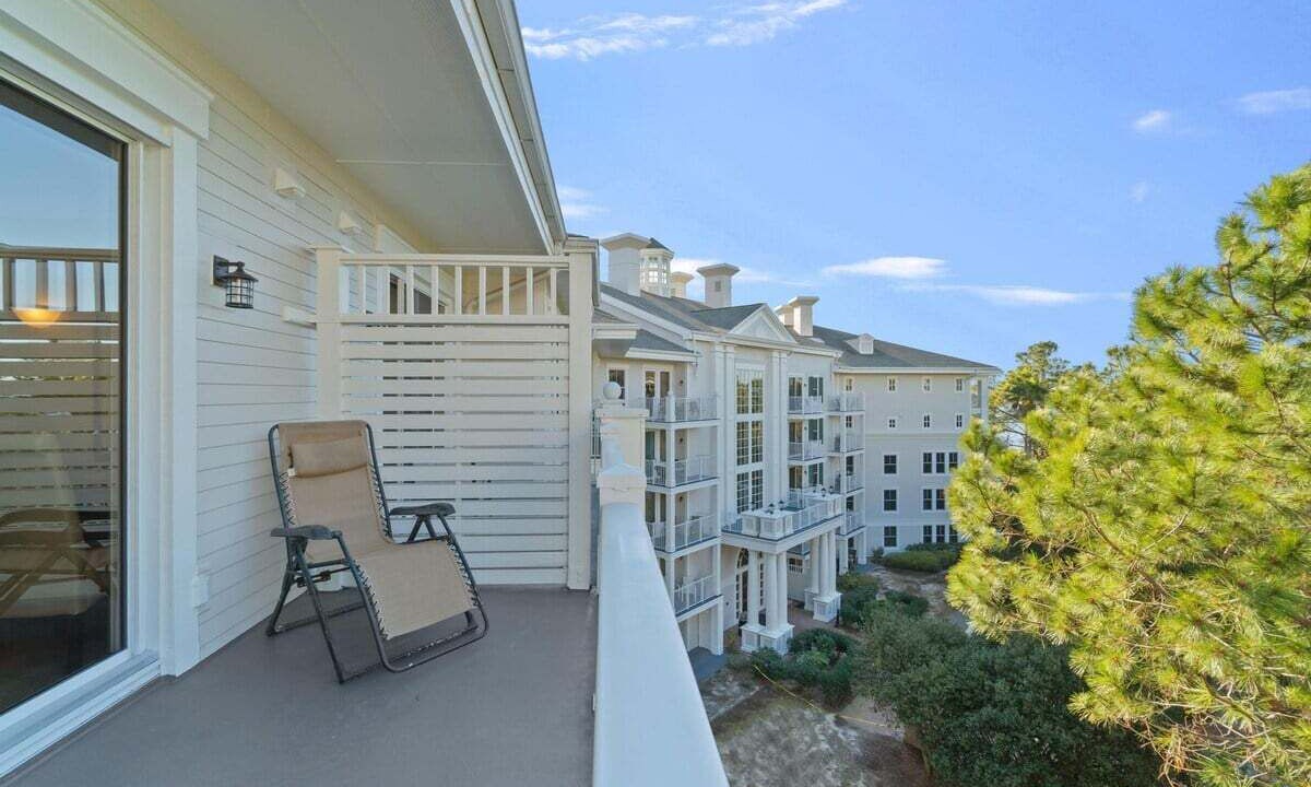 Photo of Patio Balcony in Baytowne Wharf