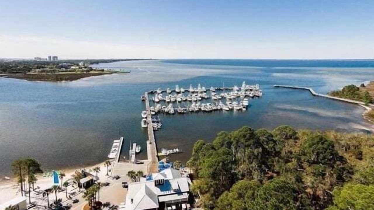 Photo of Others in Baytowne Wharf