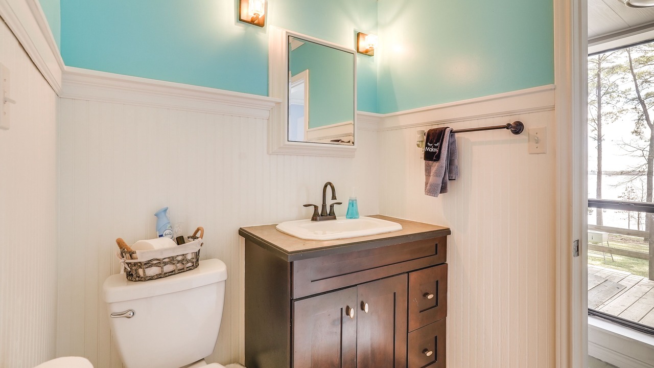 Photo of Bathroom in Avinger