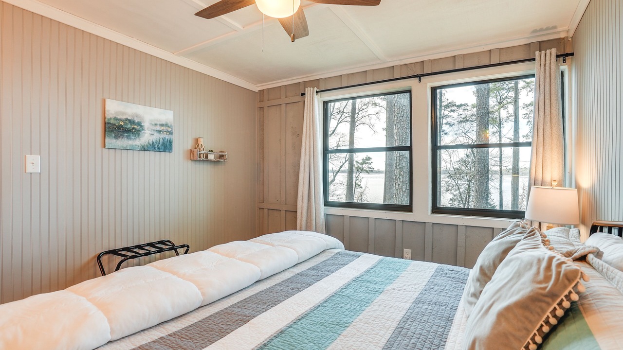 Photo of Bedroom in Avinger