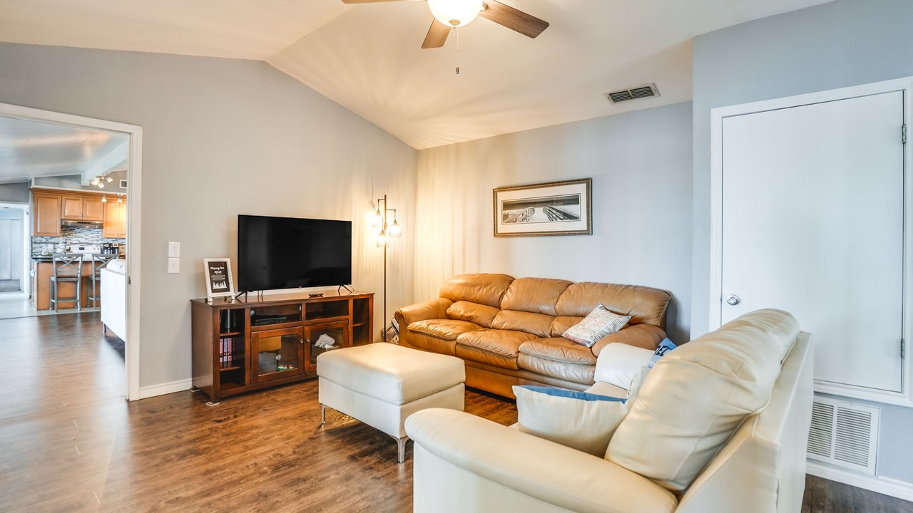 Photo of Bedroom in Avinger