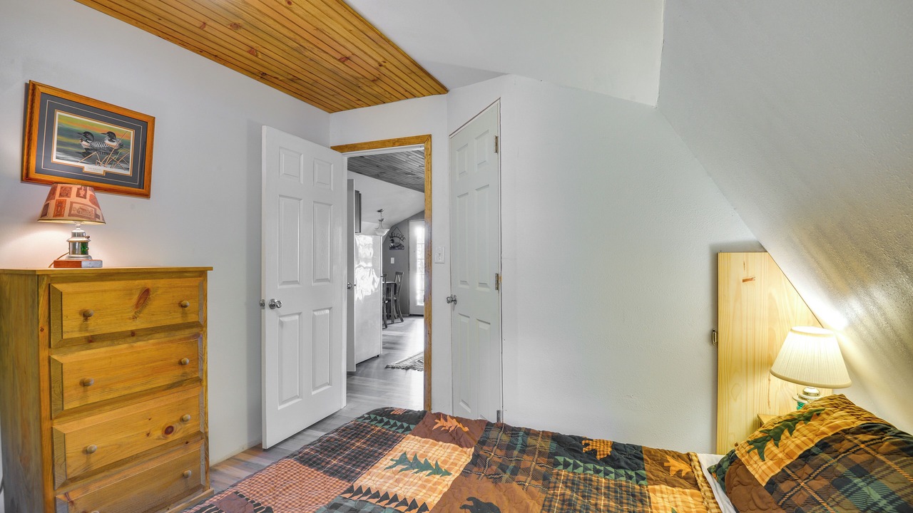 Photo of Bedroom in Town of Diana