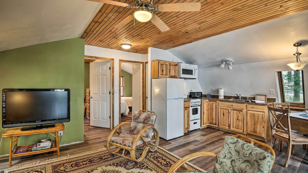 Photo of Livingroom in Town of Diana