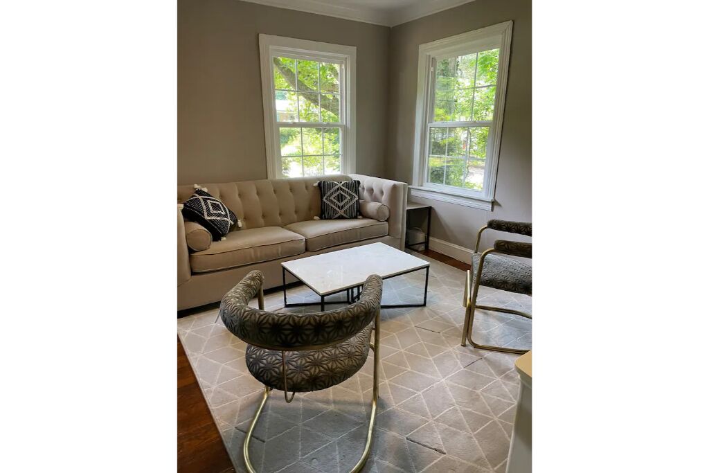 Photo of Livingroom in Chapel Hill