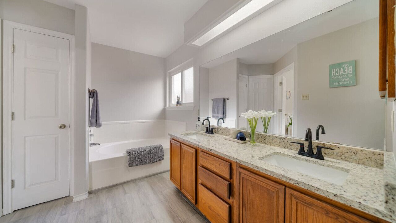 Photo of Bathroom in Flour Bluff