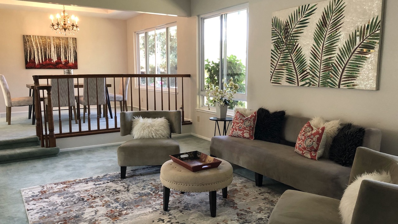 Photo of Livingroom in Saratoga