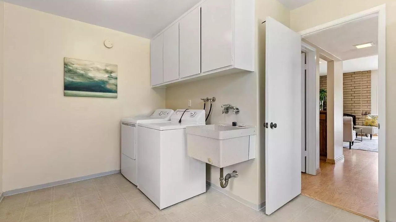 Photo of Others in Saratoga